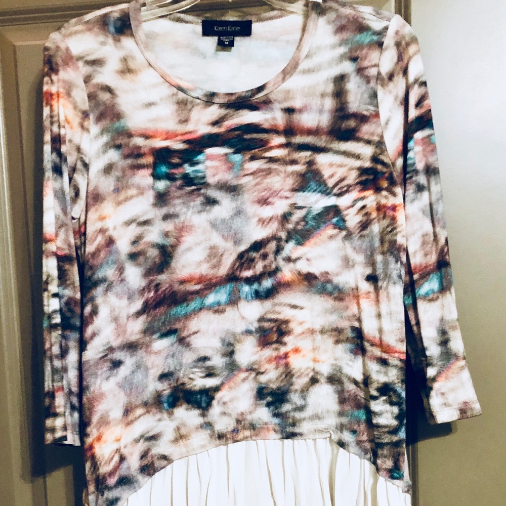 Like new multi color unique Karen Kane sweater